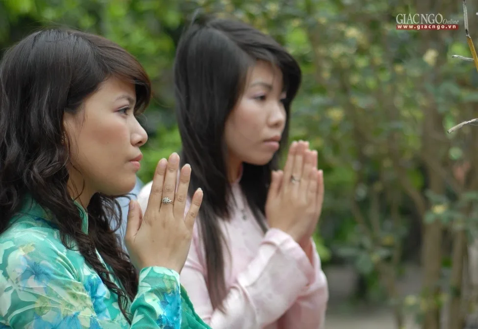 HT.Thích Huệ Minh nói về cách thức cúng giao thừa tại tư gia...