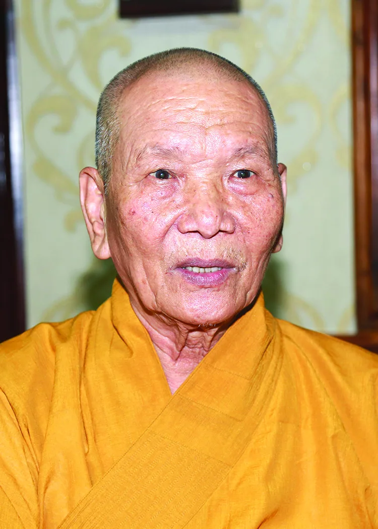 HT.Thích Huệ Minh nói về cách thức cúng giao thừa tại tư gia...
