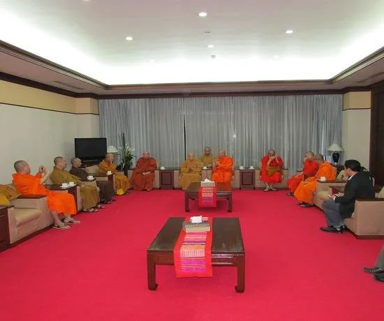 Lào: Phó Chủ tịch Thường trực Phật giáo Lào tiếp Hòa thượng Chủ tịch