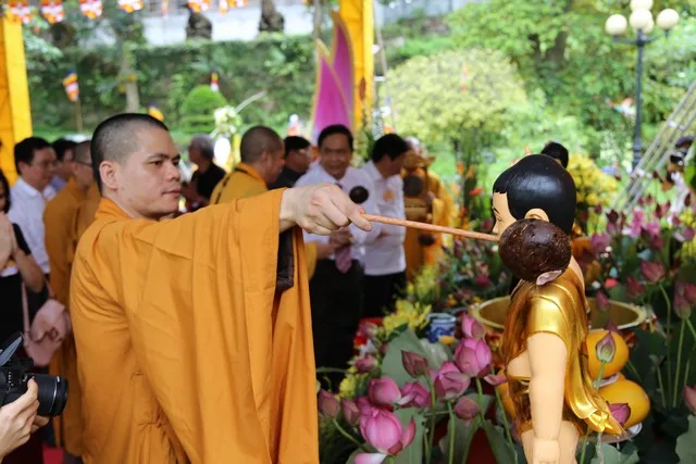 Bắc Ninh: Chùa Phật Tích kính mừng Đại lễ Phật đản PL 2560 – DL 2016