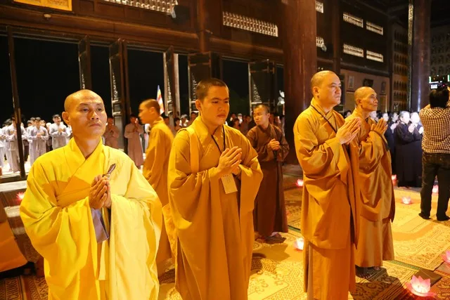 Ninh Bình: Đêm hội hoa đăng cầu Quốc thái Dân an tại chùa Bái Đính
