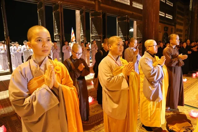 Ninh Bình: Đêm hội hoa đăng cầu Quốc thái Dân an tại chùa Bái Đính