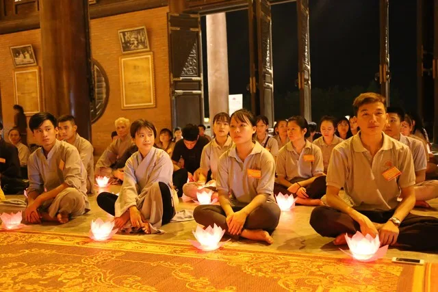 Ninh Bình: Đêm hội hoa đăng cầu Quốc thái Dân an tại chùa Bái Đính