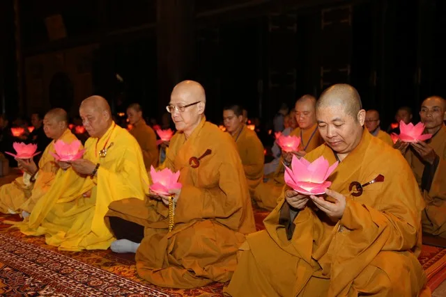 Ninh Bình: Đêm hội hoa đăng cầu Quốc thái Dân an tại chùa Bái Đính