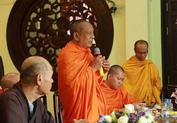 HT.Danh Lung phát biểu đóng góp ý kiến