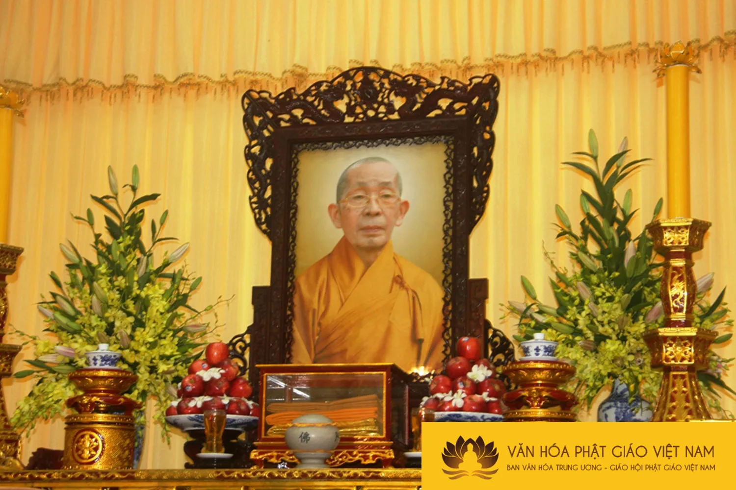 Lễ truy niệm, cung tống kim quan HT.Thích Chơn Thiện nhập bảo tháp