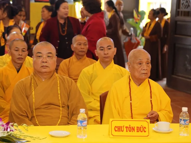 Nghệ An: Lễ hội Văn hóa Phật giáo "Hương Sen Xứ Nghệ 2017"