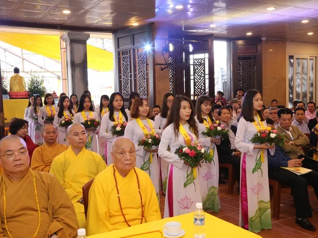 Nghệ An: Lễ hội Văn hóa Phật giáo "Hương Sen Xứ Nghệ 2017"