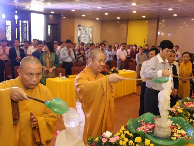 Nghệ An: Lễ hội Văn hóa Phật giáo "Hương Sen Xứ Nghệ 2017"
