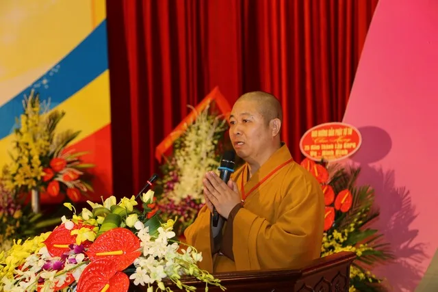 TT.Thích Thọ Lạc tuyên đọc diễn văn Đại lễ kỷ niệm 35 năm thành lập GHPGVN.
