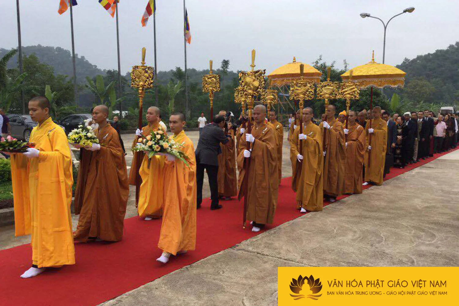 Phật giáo Việt Nam tưng bừng kỷ niệm 35 năm thành lập Giáo hội Phật giáo Việt Nam (7/11/1981 - 7/11/2016)