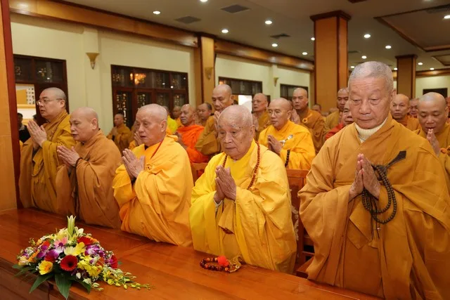 Chư tôn Hòa thượng Chứng minh niệm Phật khai lễ