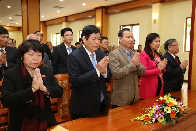 Đại diện chính quyền nhất tâm tưởng niệm