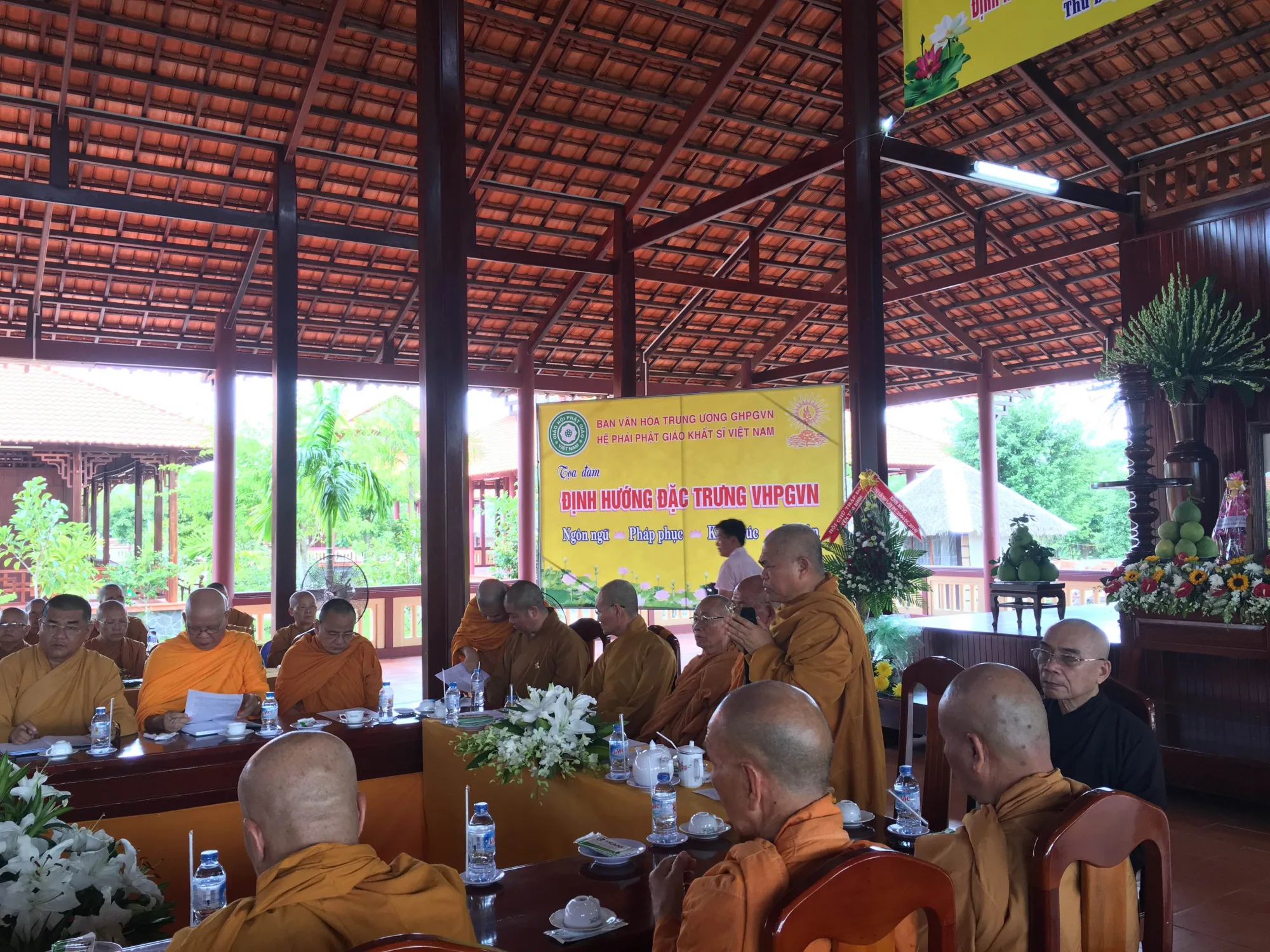 Thảo luận để hướng tới mục tiêu thống nhất