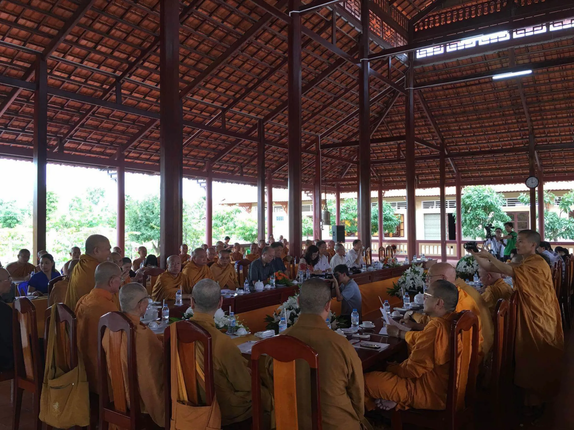 Thảo luận để hướng tới mục tiêu thống nhất