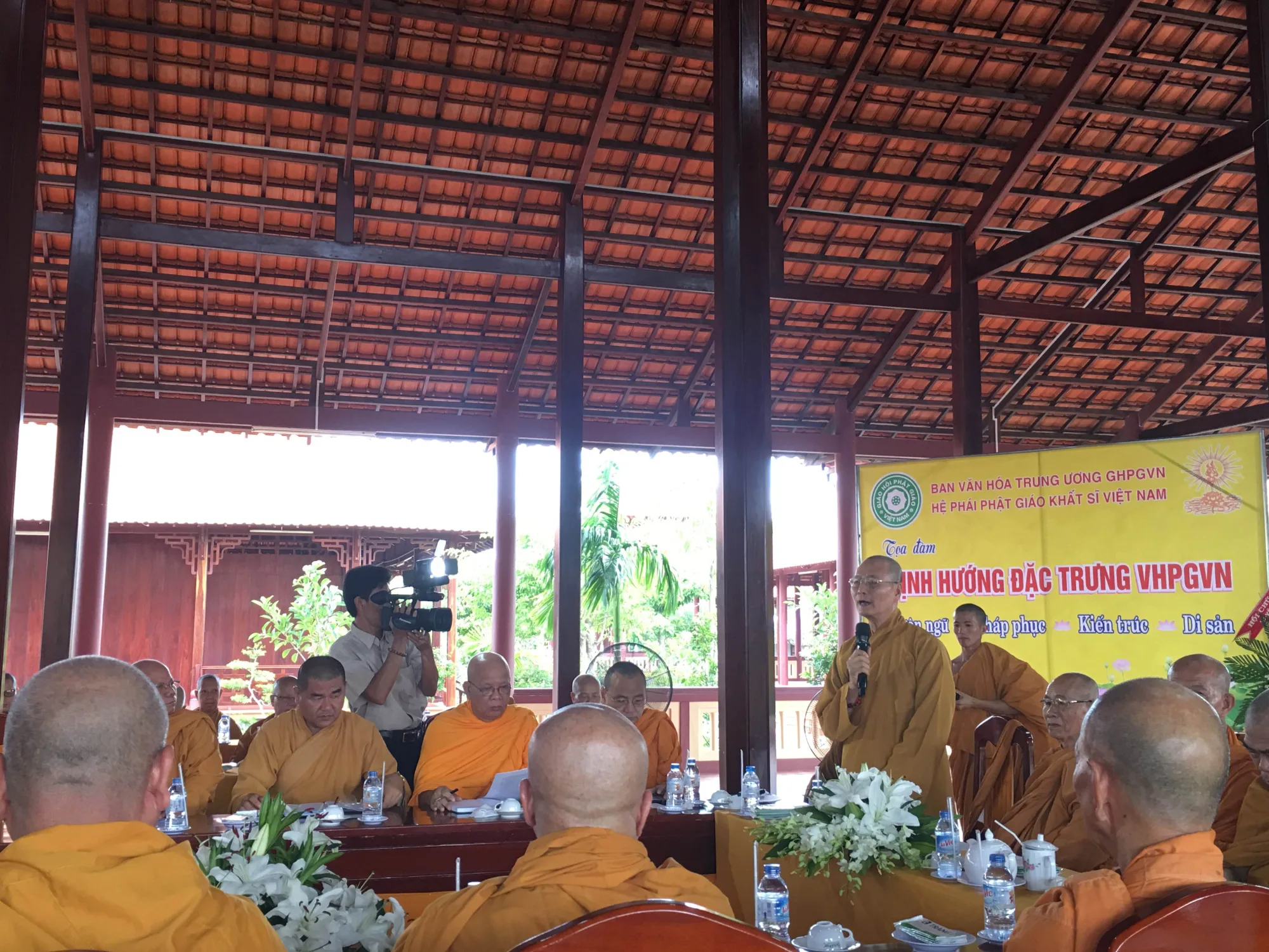 Thảo luận để hướng tới mục tiêu thống nhất