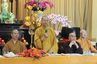 HT.Thích Hải Ấn, Phó ban thường trực Ban Văn hóa TƯ góp ý về pháp phục