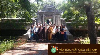 Ban Văn hóa trung ương Giáo hội Phật giáo Việt Nam đã đi tham quan và khảo sát một số điểm chùa trong thành phố Huế