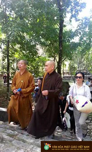 Ban Văn hóa trung ương Giáo hội Phật giáo Việt Nam đã đi tham quan và khảo sát một số điểm chùa trong thành phố Huế