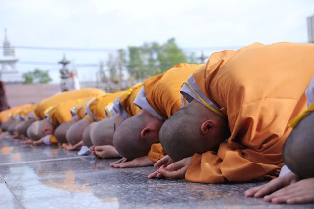 Trước lo báo hiếu sau mới xuất gia