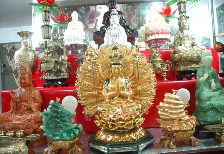 “Chọn đồ thờ cúng để biết tôn kính tổ tiên, hiểu hơn về truyền thống và nếp nhà”
