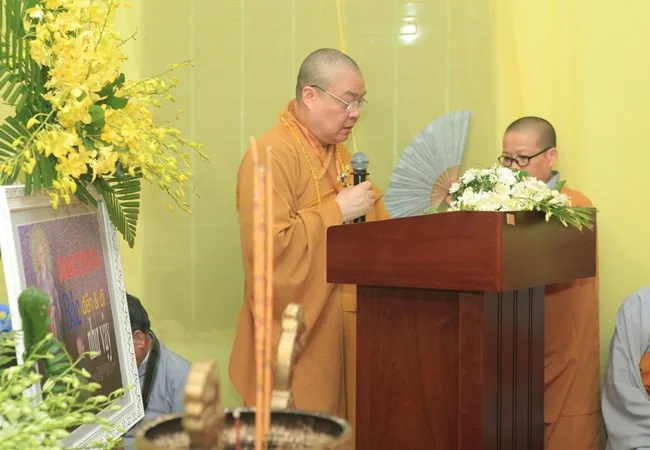 Cung tống kim quan HT.Thích Trí Tâm nhập bảo tháp