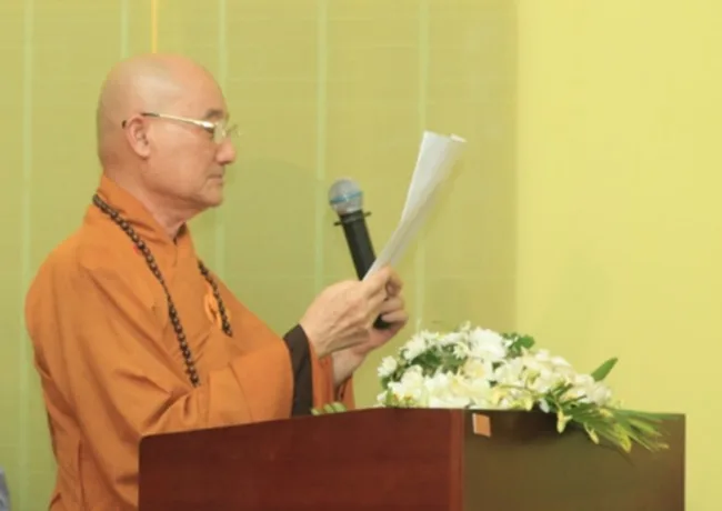 HT.Thích Ngộ Tánh đọc văn tưởng niệm của BTS Phật giáo tỉnh Khánh Hòa