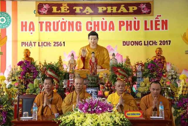 Chư tôn đức chứng minh buổi lễ