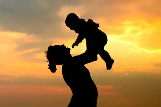 Tấm ảnh cũ, lời mẹ dặn giúp con qua bão lòng