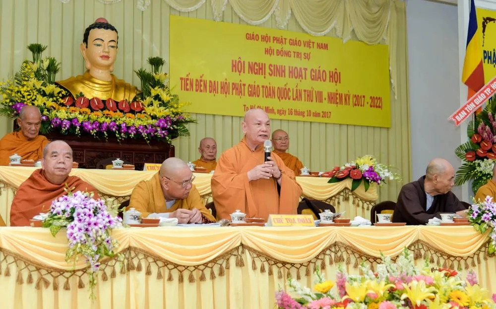 Hòa thượng Chủ tịch Hội đồng Trị sự phát biểu đúc kết Hội nghị