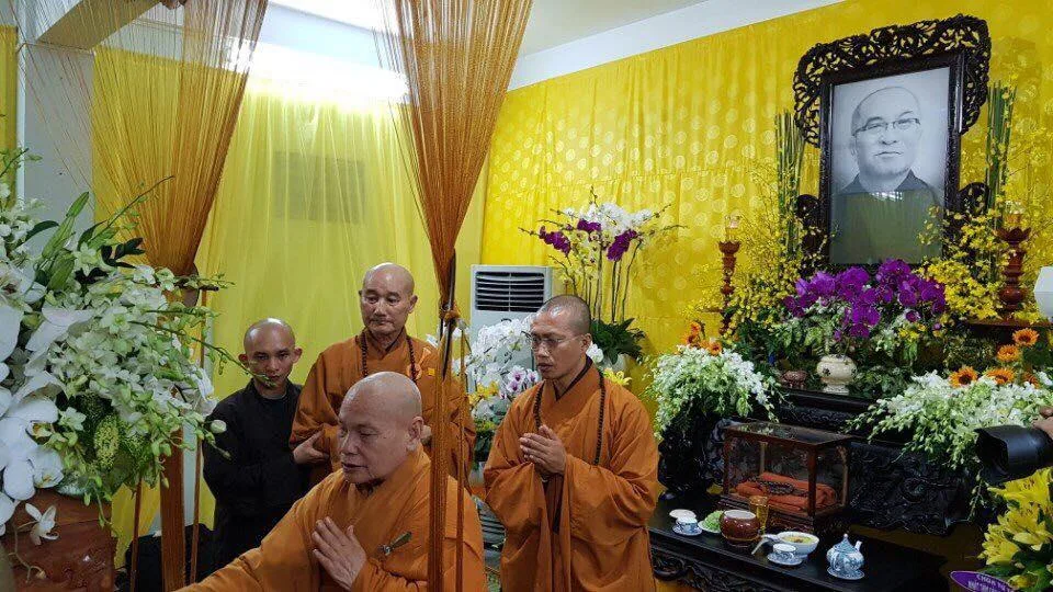 Khánh Hòa: Hoà thượng Chủ tịch viếng tang HT. Thích Trí Viên