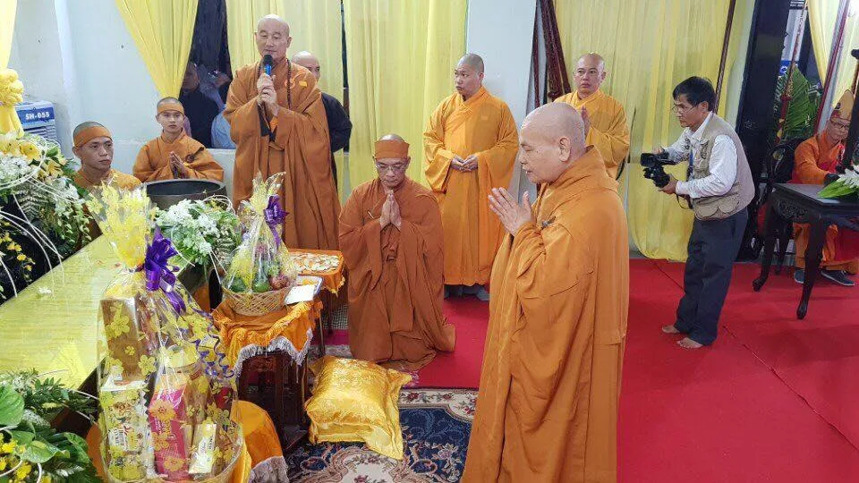 Khánh Hòa: Hoà thượng Chủ tịch viếng tang HT. Thích Trí Viên