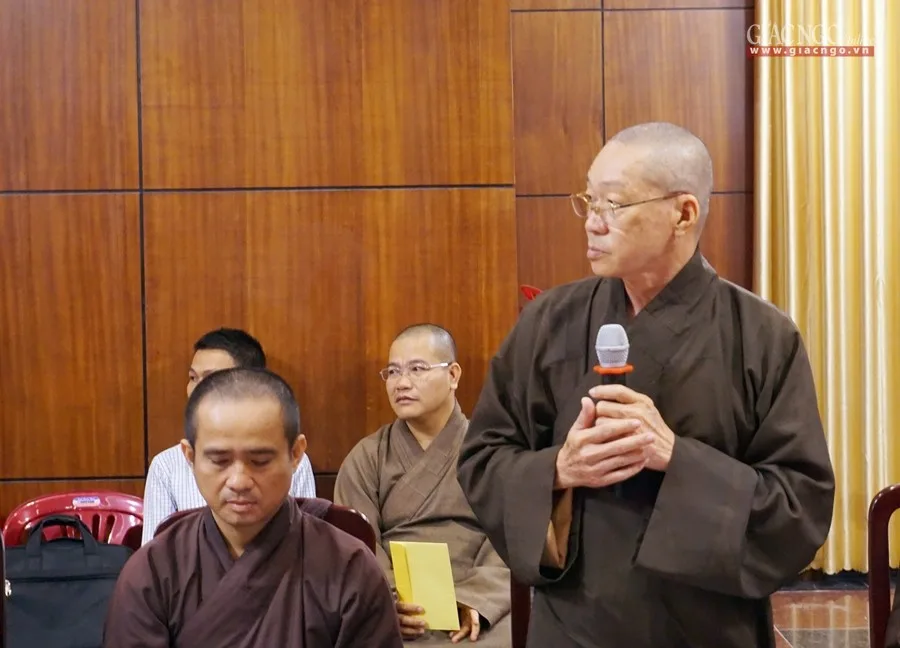 HT.Thích Hiển Đức báo cáo công tác trần thiết