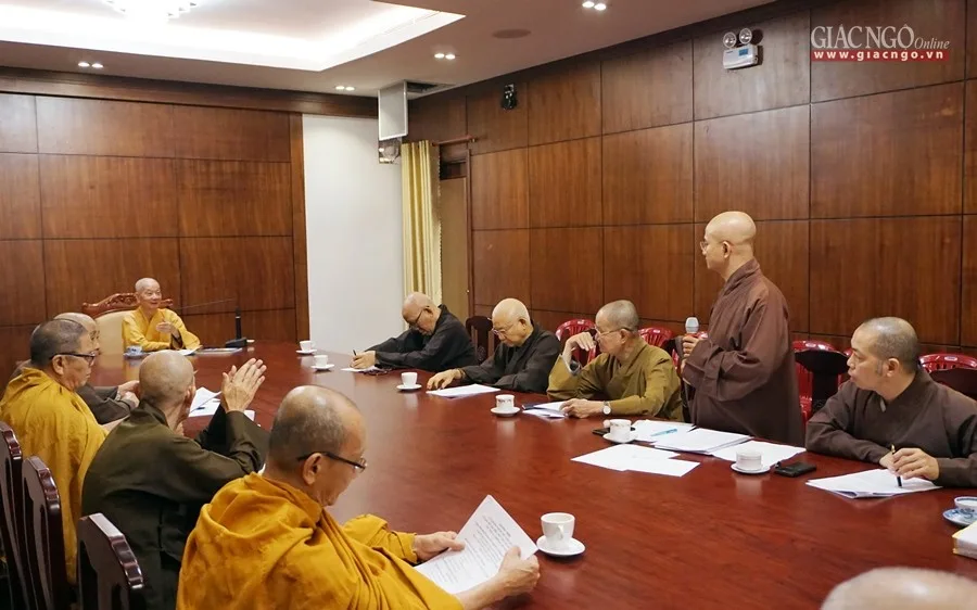 TT.Thích Thiện Quý báo cáo công tác văn kiện Đại hội