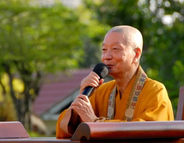 Tình thương & giáo dưỡng của trụ trì dành cho đạo chúng