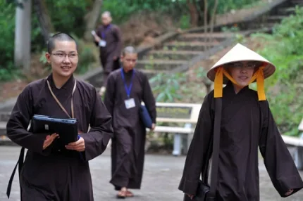 Thông báo của Học viện PGVN tại Hà Nội cho khóa VIII