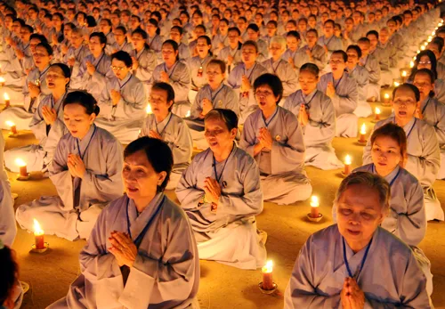 CH Séc: Ông Bùi Hữu Dược giao lưu với Phật tử VN