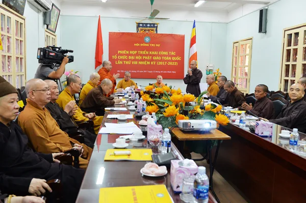 Quang cảnh phiên họp