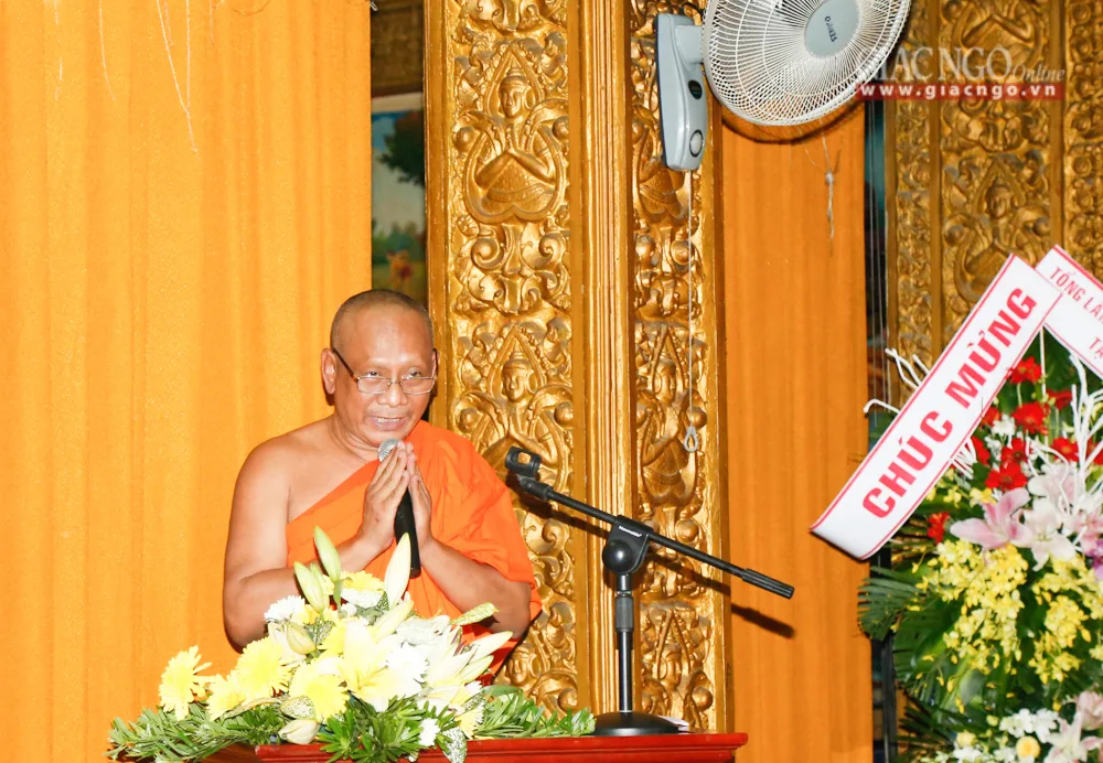 HT.Danh Lung báo cáo công tác Phật sự Phật giáo Nam tông Khmer