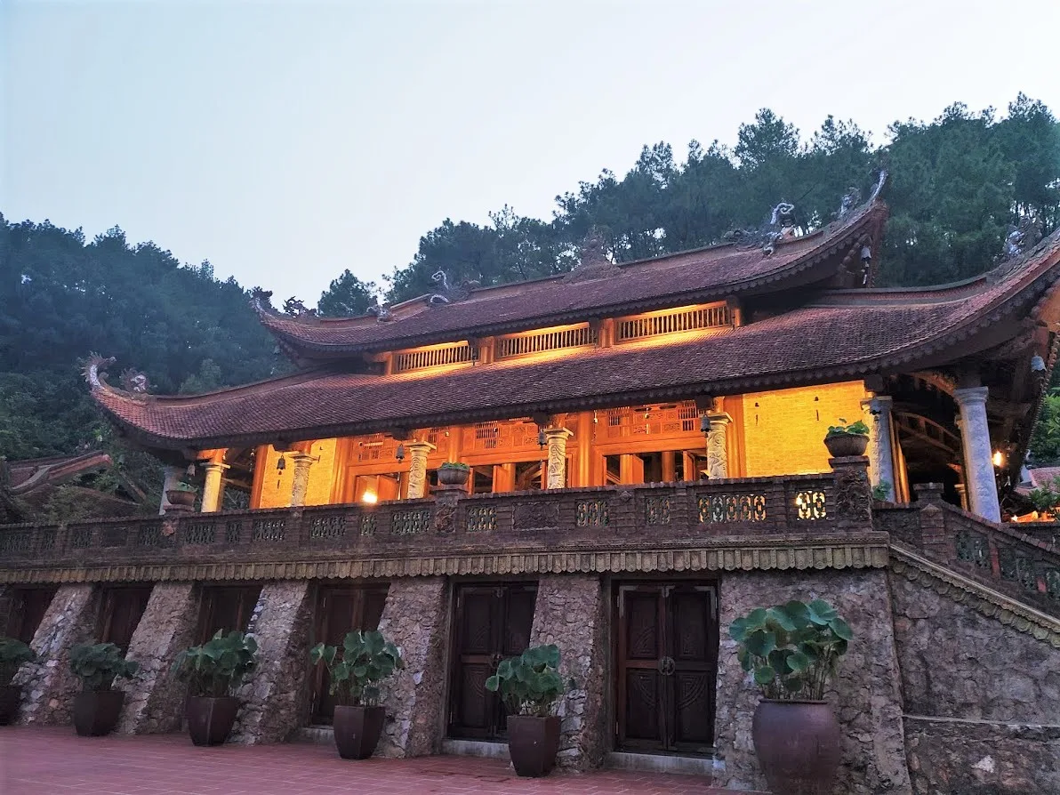 Chính điện