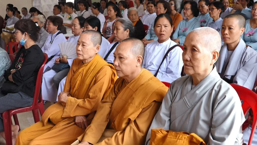 Ban VHTƯ triển khai đề án Pháp phục PGVN "thống nhất trong đa dạng" trong lễ dâng y Kathina tại Học viện Phật giáo Nam tông Khmer