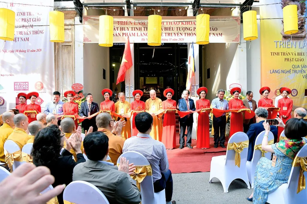 Lễ cắt băng khai mạc hội thảo