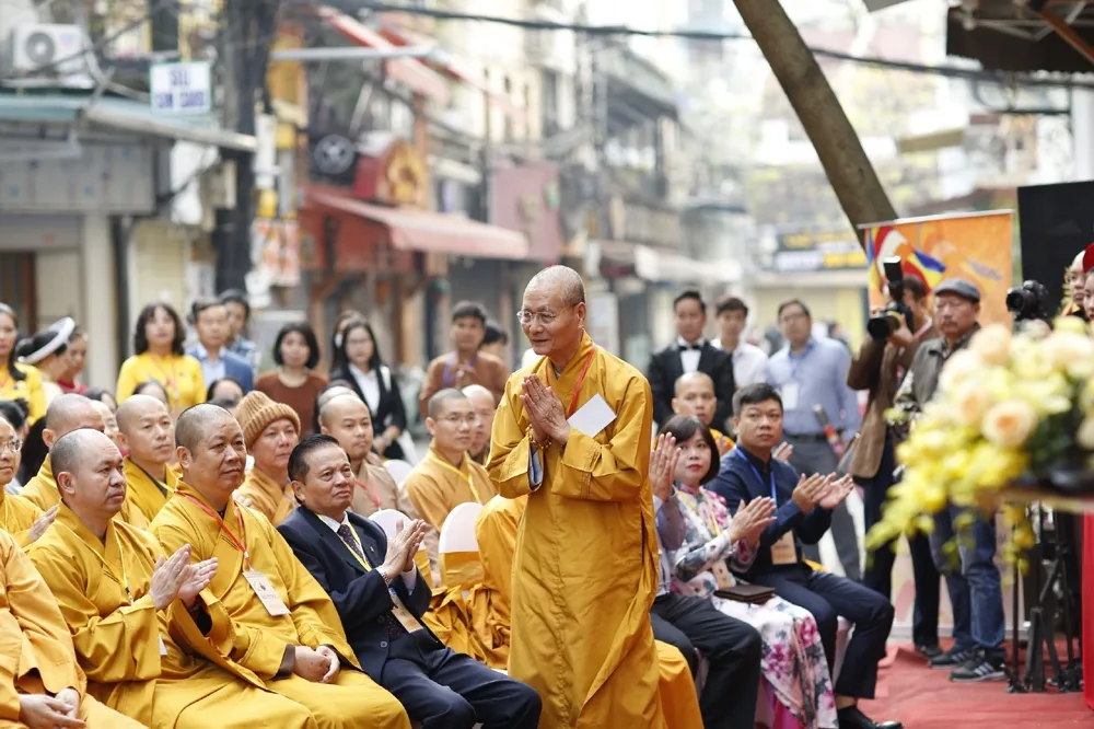 Khai mạc Triển lãm khoa học “Tinh thần và biểu tượng Phật giáo qua sản phẩm làng nghề truyền thống Việt Nam”