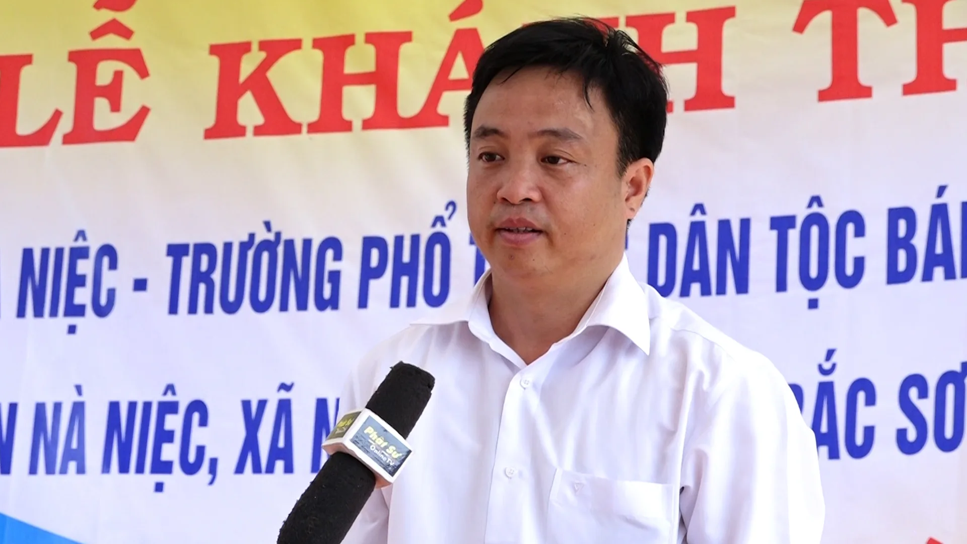 Thầy Đỗ Quang Tuấn – Hiệu trưởng Trường phổ thông Dân tộc bán trú tiểu học 2 đã gửi lời cảm ơn đến Ban Văn hóa Trung ương GHPGVN và các nhà tài trợ.