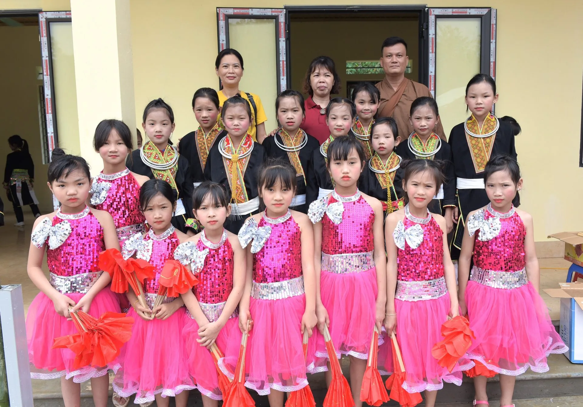LẠNG SƠN: LỄ KHÁNH THÀNH TRƯỜNG PHỔ THÔNG DÂN TỘC BÁN TRÚ TIỂU HỌC 2 – ĐIỂM TRƯỜNG NÀ NIỆC