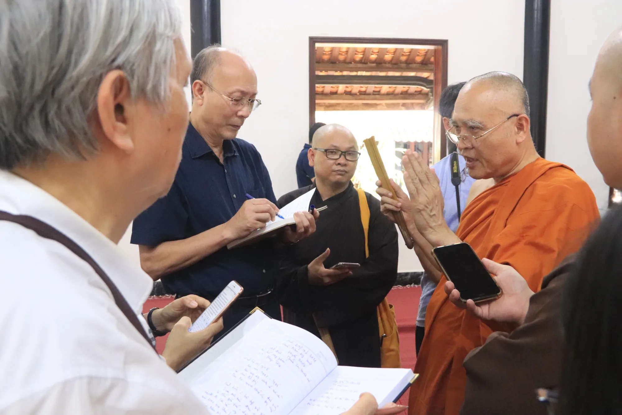 Đoàn làm việc tại Chùa Huyền Không (Tp. Huế)