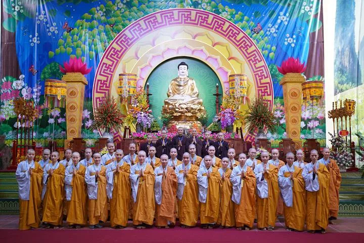 Vẻ đẹp người xuất gia