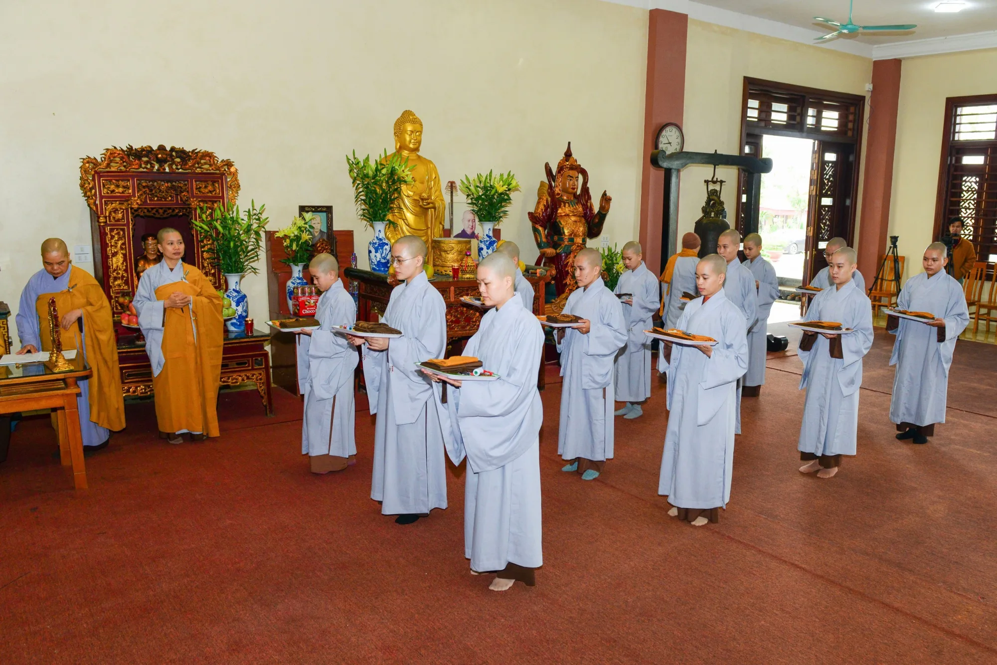 Vẻ đẹp người xuất gia