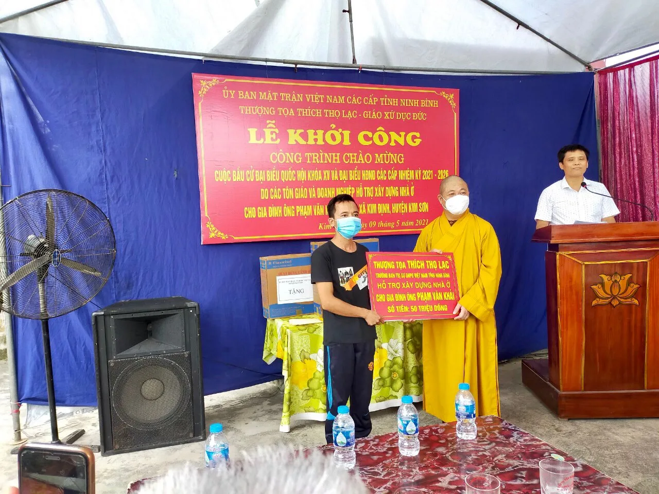 CHUNG TAY XÂY ĐẮP NHỮNG NHỊP CẦU YÊU THƯƠNG