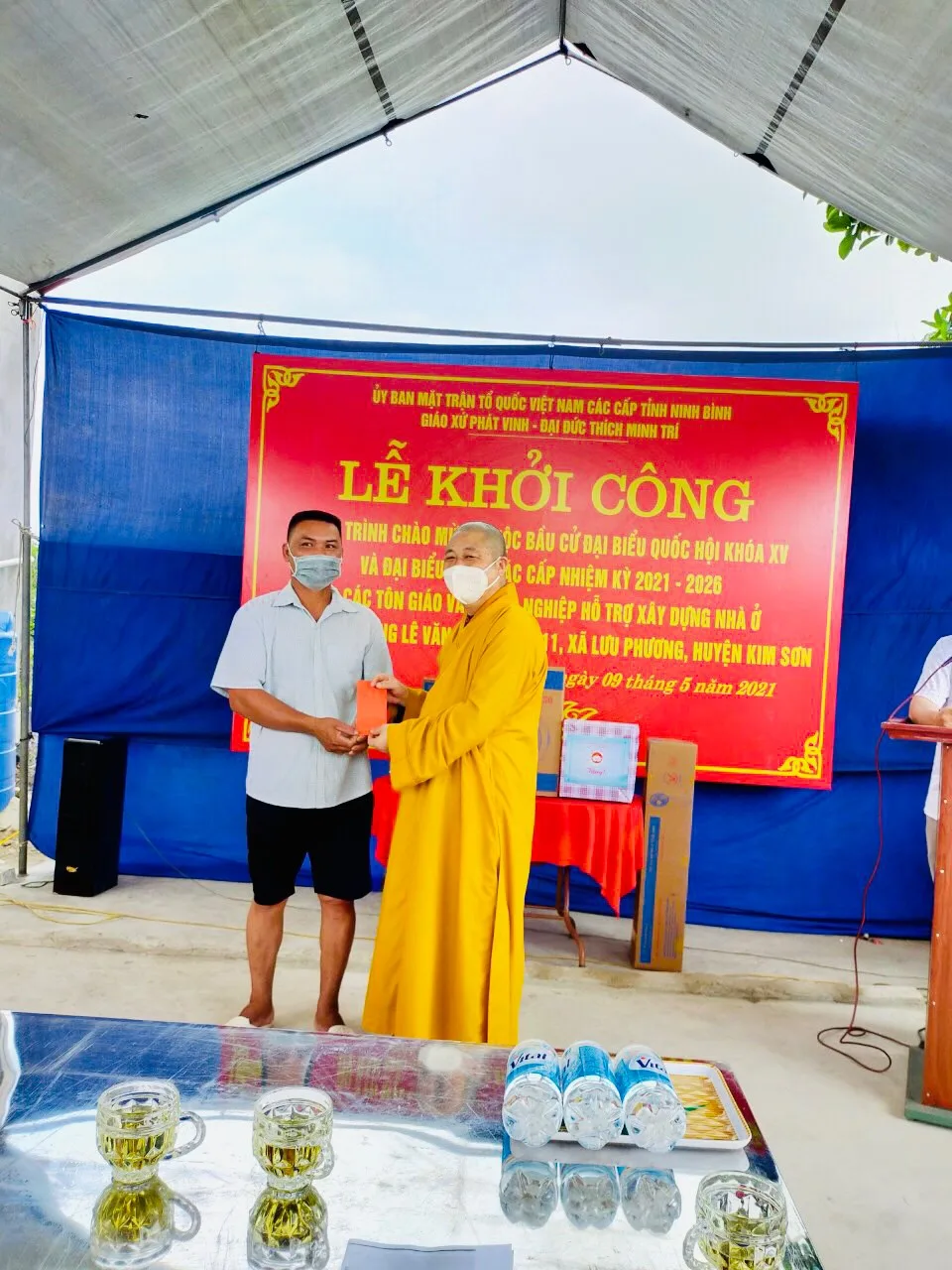 CHUNG TAY XÂY ĐẮP NHỮNG NHỊP CẦU YÊU THƯƠNG